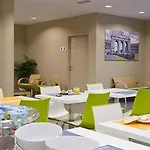 Adagio Access Republique Aparthotel 3*
