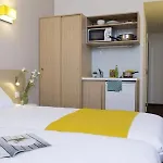 Adagio Access République Appart hôtel 3*