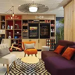 第戎共和国广场阿达吉公寓式酒店 公寓式酒店 第戎