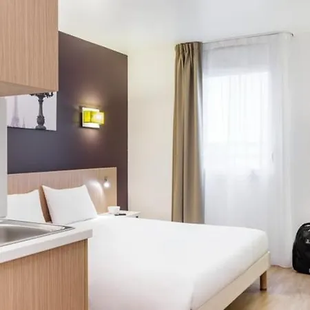 Adagio Access République