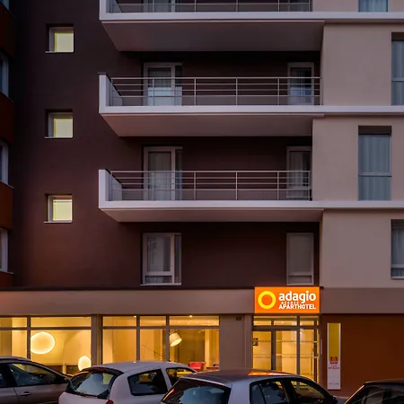 アパートホテル アパートホテル アダジオ アクセス レピュブリック 3*