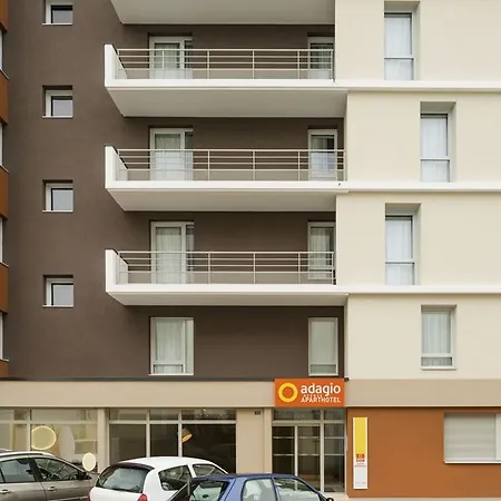 Adagio Access République 3*