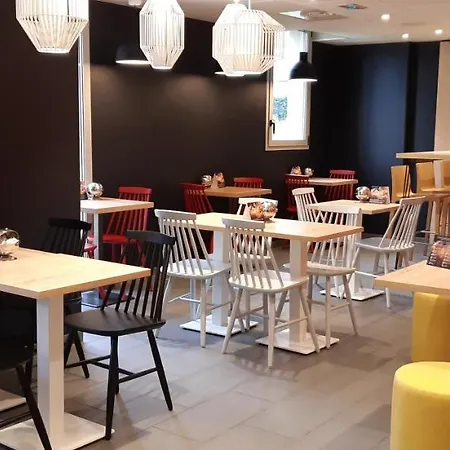 Adagio Access Republique 3* ديجون