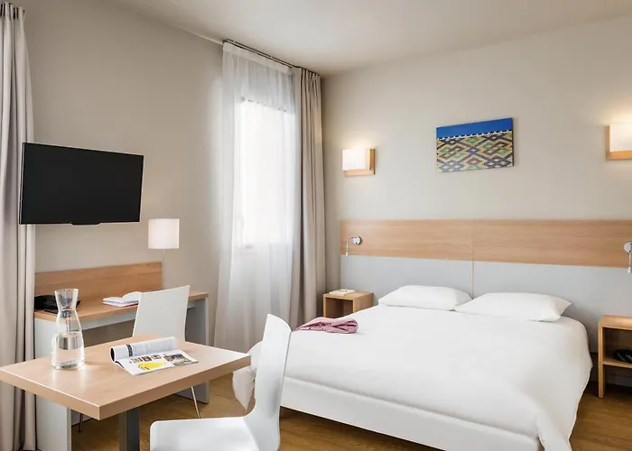 Adagio Access Republique 3*