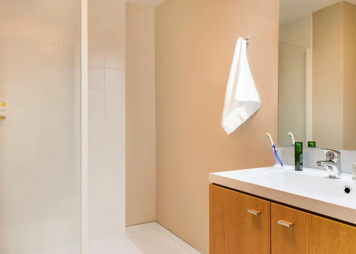 Adagio Access Republique Aparthotel 3*