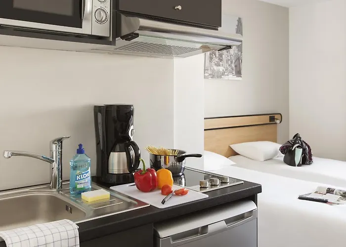 Adagio Access Republique Aparthotel 3*