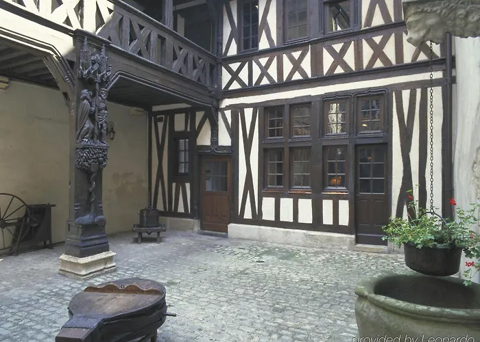 מלון דירות Adagio Access Republique 3*