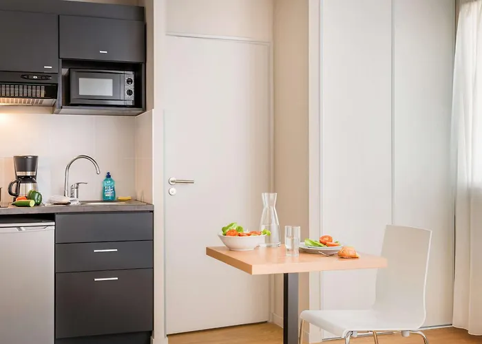 Adagio Access Republique Hotel apartamentowy 3*